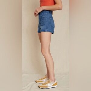 NWT AMO Patch Pocket Short